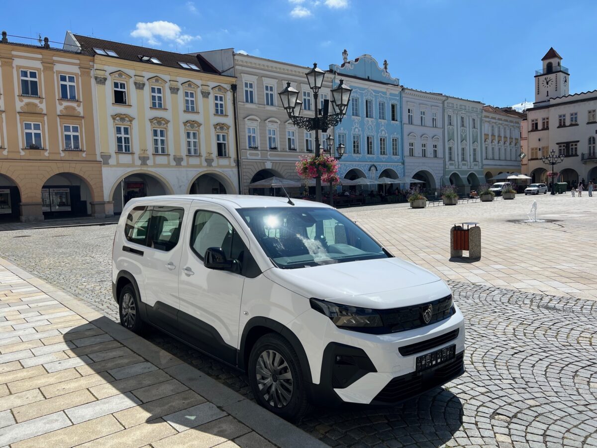 Nový elektromobil Peugeot e-Rifter