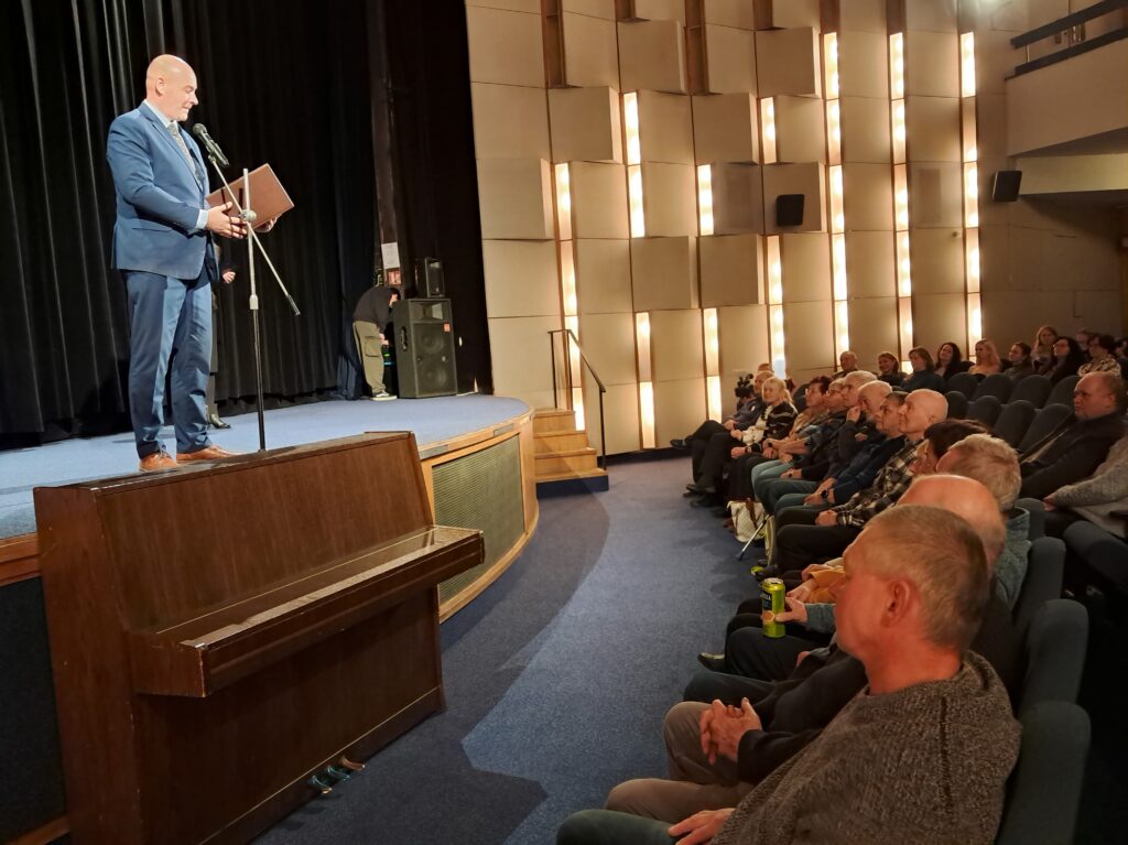 Starosta Stanislav Kopecký děkuje dobrovolníkům za jejich činnost